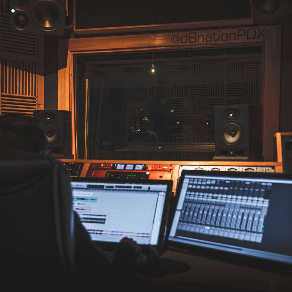 voice over artist services header img.jpg
